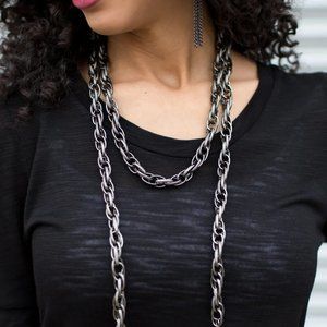 Paparazzi SCARFed for Attention - Gunmetal